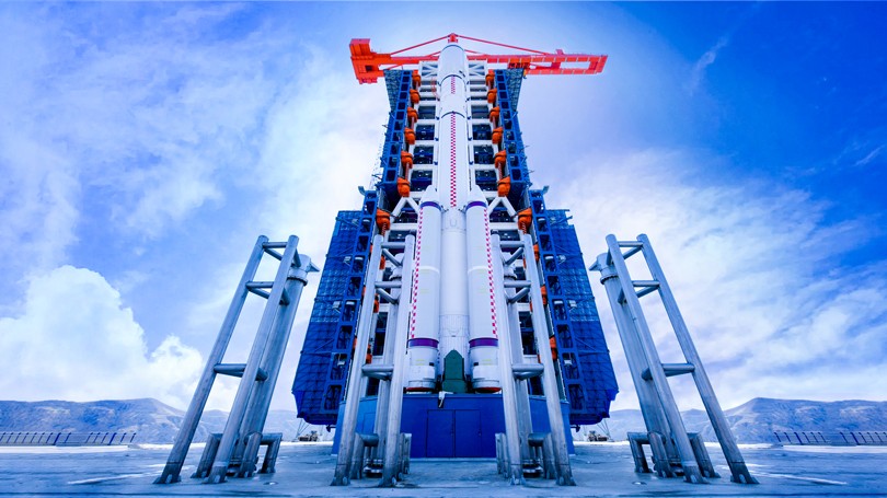 4-龙八long8玩家100t塔式起重机服务于太原卫星发射基地.jpg