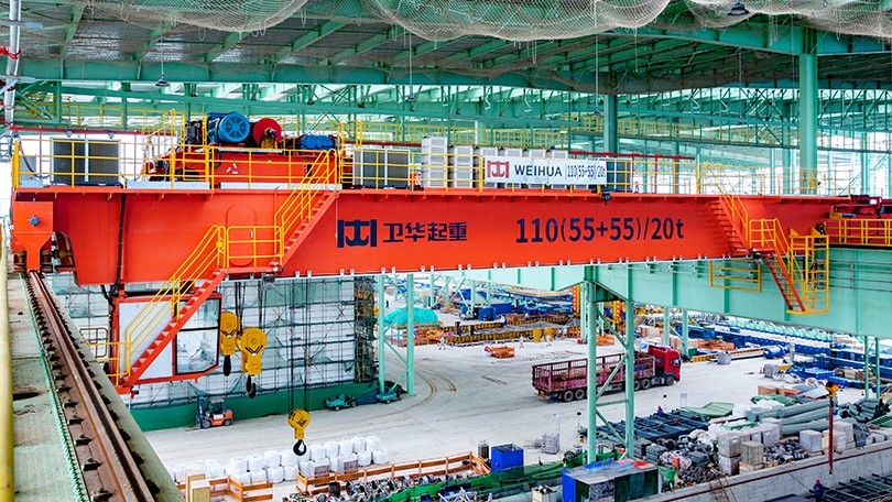 龙八long8玩家110t超高温板坯搬运起重机.jpg